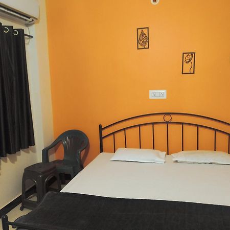 Shivlok Guest House Ujjain Extérieur photo