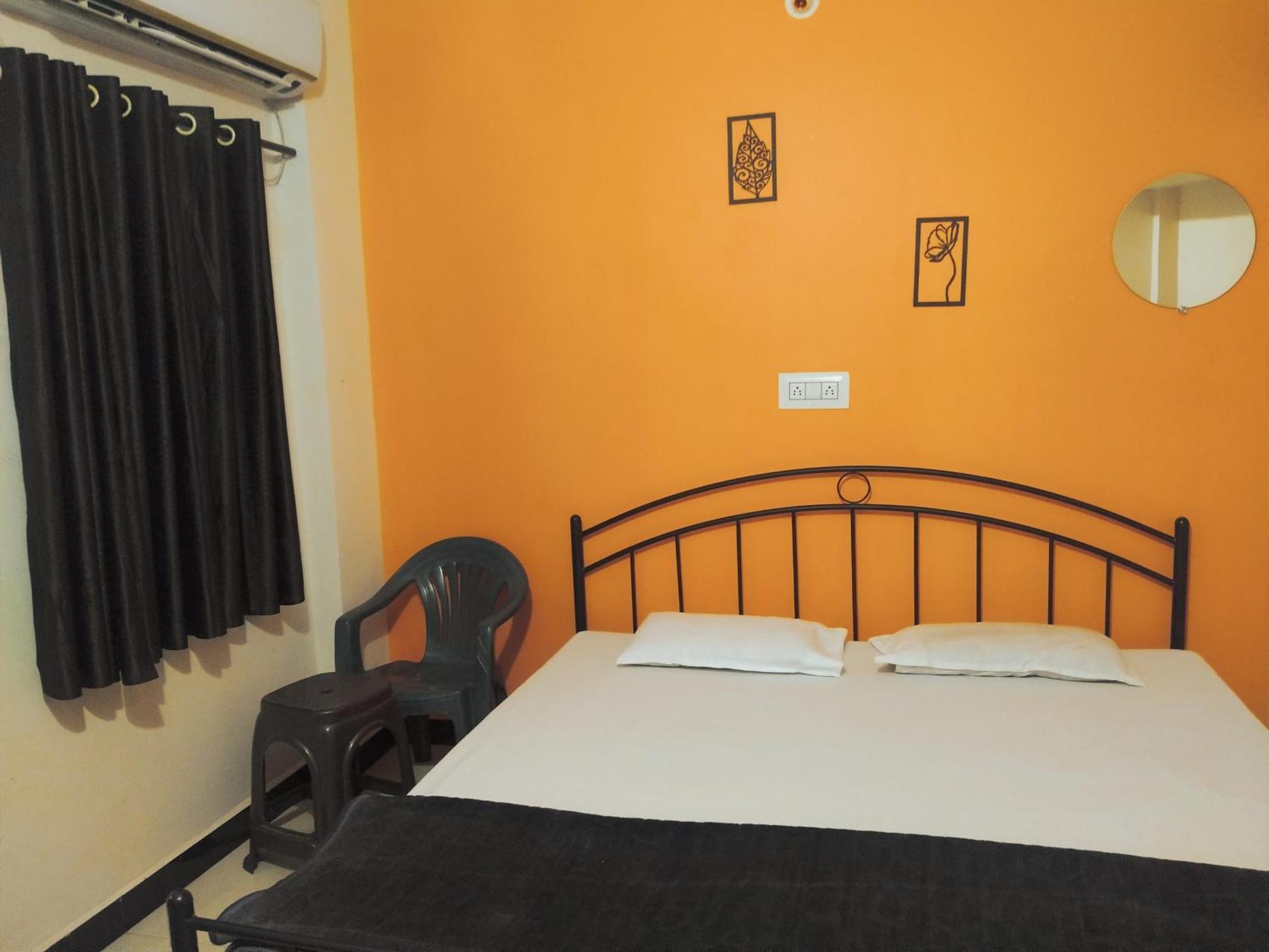 Shivlok Guest House Ujjain Extérieur photo